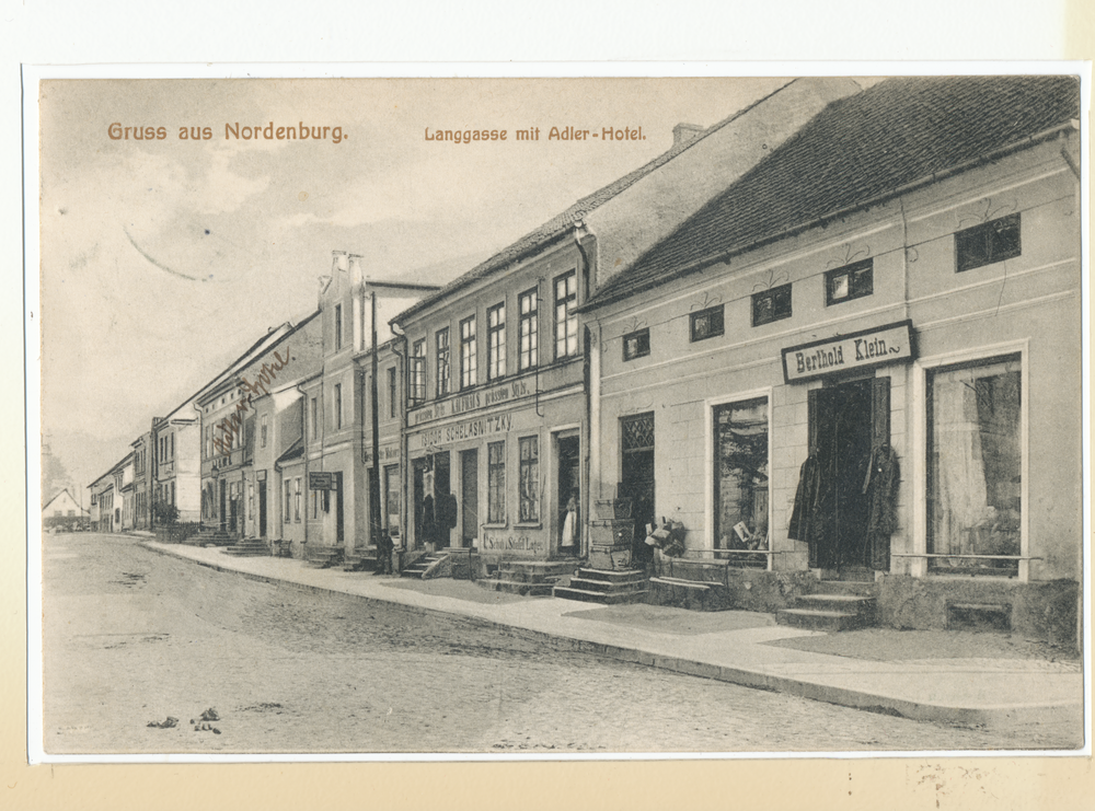 Nordenburg, Langgasse mit Adler-Hotel