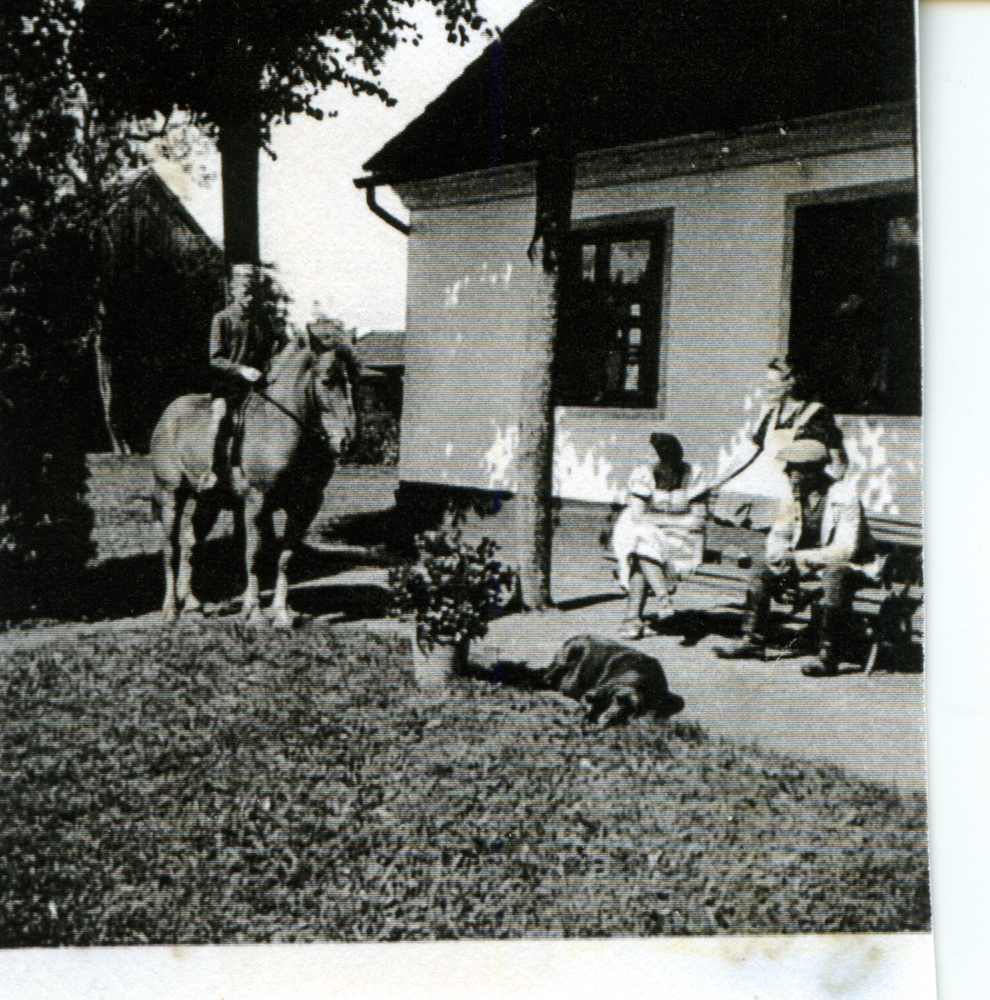 Jürkendorf, Hans Doepner mit Eltern und Tante Charlotte