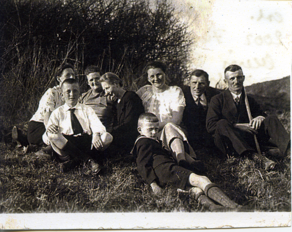 Jürkendorf, Fam. Doepner beim Spaziergang zum Lateinerberg