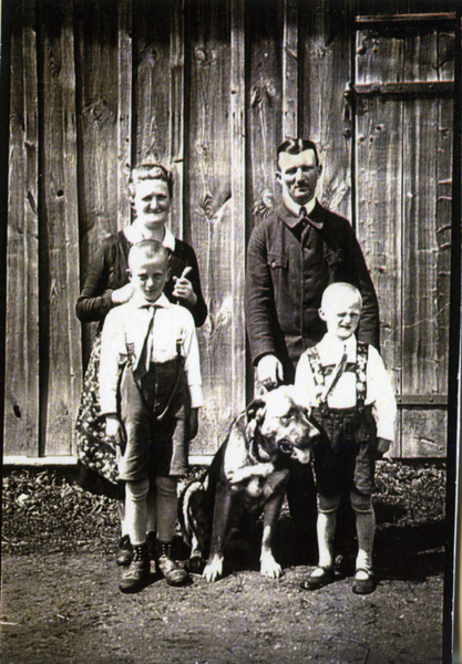 Jürkendorf, Fam. Walter Doepner auf dem Hof